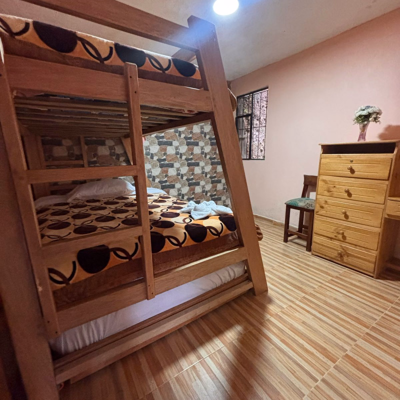 dormitorio compartido amoblado en hospedaje cerro hermoso