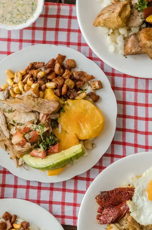 Platos típicos y bebidas tradicionales de la región Sierra del Ecuador